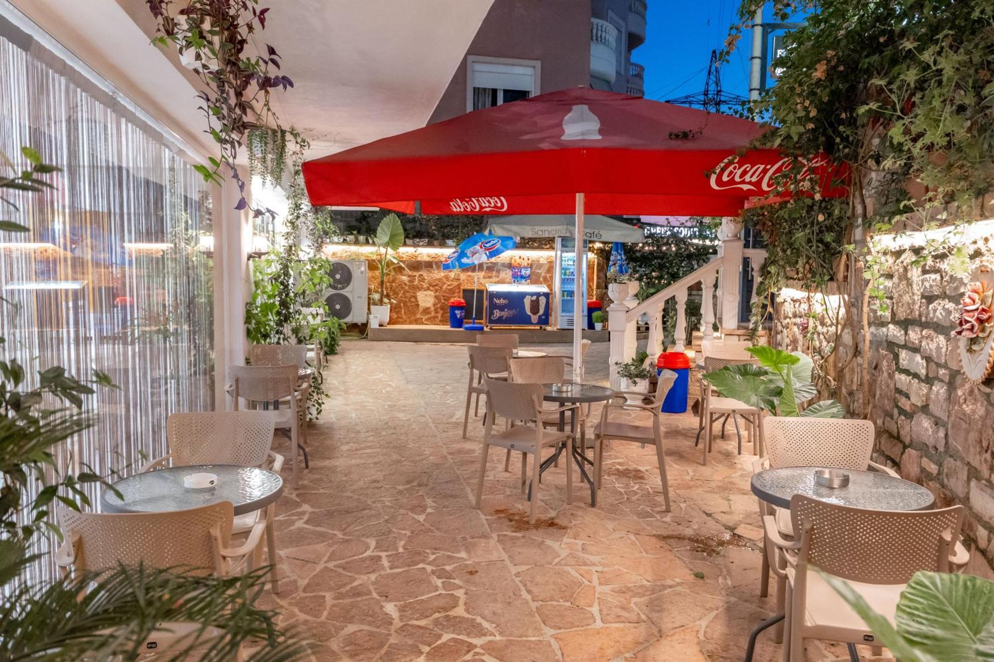 Hotel Elite Sarande Exterior photo